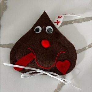 Valentine’s Day Hershey Kiss Kitschy Brown Felt Heart-Shaped Decor Red Accents